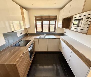 3 bedroom terraced house to rent - Photo 6