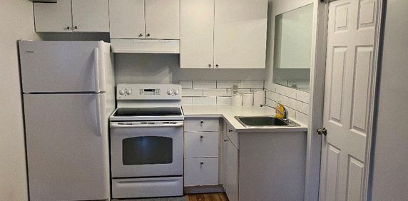 studio, electros et chauffage inclus, calme et respect - Photo 2