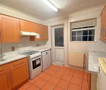 3 bedroom terraced house to rent - Photo 4