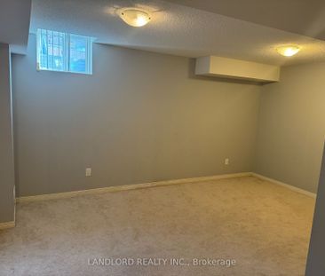 Condo Townhouse For Lease | W8062450 - Photo 6