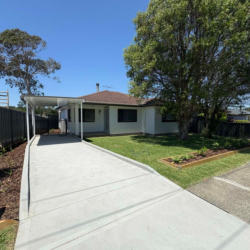 Three Bedroom Home in Ideal Location - Photo 1