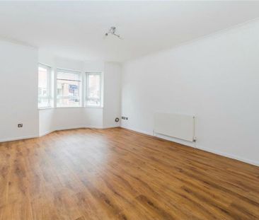 2 bedroom ground floor flat to rent - Photo 2