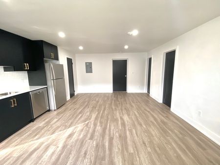 $1,800 / 1 br / 1 ba / 700 sqft 1BR Apartment Unit in Kitchener - Photo 3