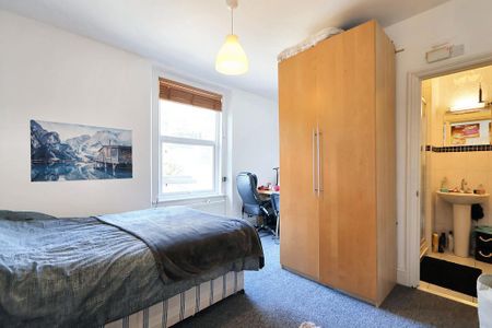 6 bedroom terraced house to rent - Photo 5