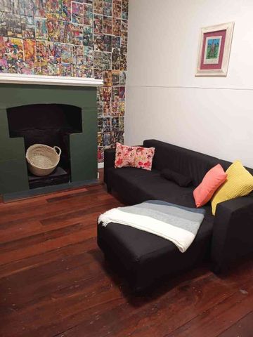 West Perth - Photo 2