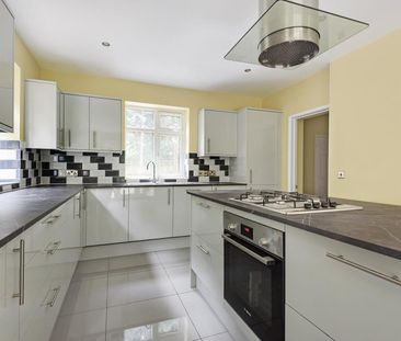 Cranleigh Road, Guildford - 4 bedrooms Property for lettings - Seym... - Photo 3