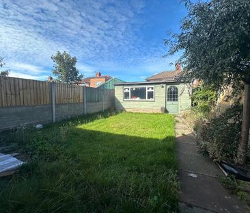 3 bedroom semi-detached house to rent - Photo 6