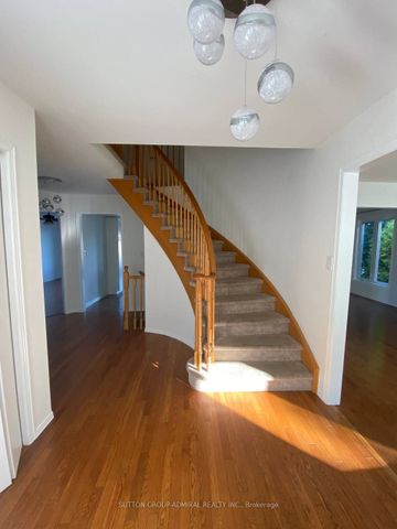 Detached Home For Lease | E8121886 - Photo 5