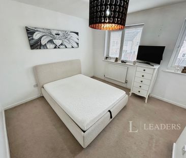 2 bedroom end of terrace to rent Mallard Court, PE9 - Photo 3