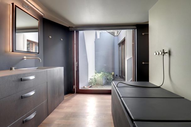 House - for rent - Photo 1