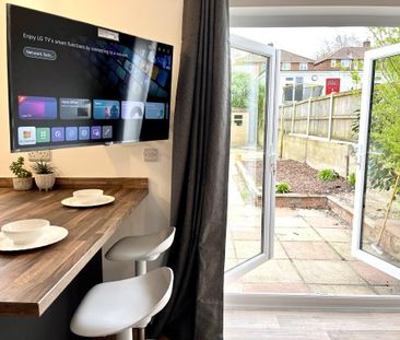 1 bedroom in a house share to rent - Photo 4