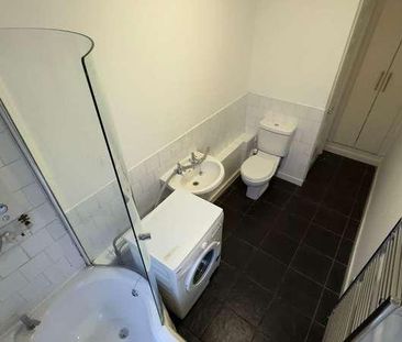 Flat C, Conference Road, Armley, Leeds, LS12 - Photo 4