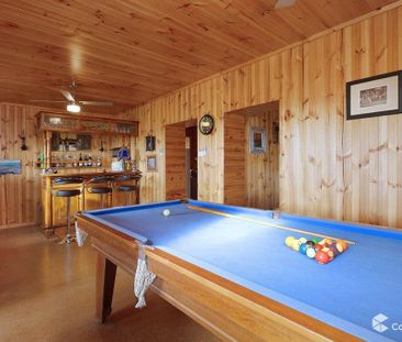 Large North Facing Home - Photo 4