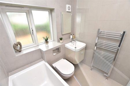 55, Broadgate Crescent, Horsforth, Leeds, West Yorkshire, LS18 4HA - Photo 3