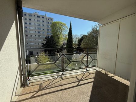 Location Appartement 2 pièces 44m² ORLEANS 45000 - Photo 3
