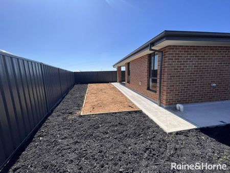 79 Correa Street, Munno Para, SA 5115 - Photo 3