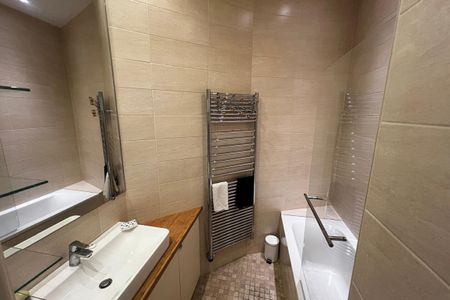 Coeur du prestigieux 8? arrondissement- 3 Pièces - Photo 4