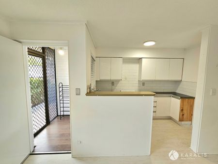 Charming One Bedroom Unit in Prime Mount Gravatt Location - Photo 4