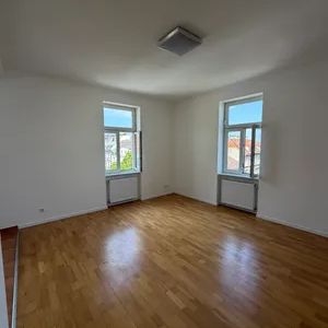 Perfekte Starterwohnung, Top-Anbindung - Photo 3