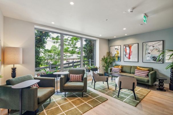 Studio to rent - Photo 1