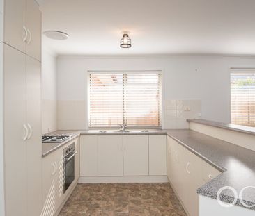 Spacious 3 bedroom home - Photo 5