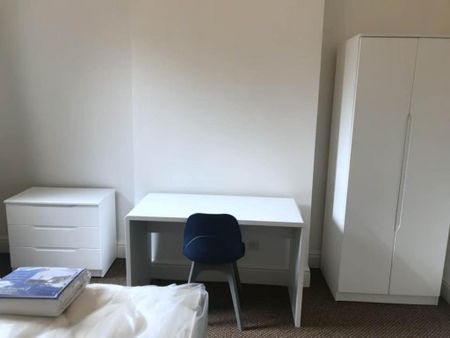 4 bedroom house share to rent - Photo 3