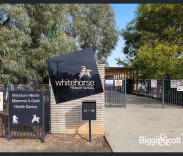 2 Bedroom unit for rent in Nunawading - Photo 2