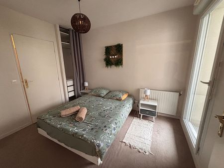 Location Appartement 4 pièces 77m² - Photo 3