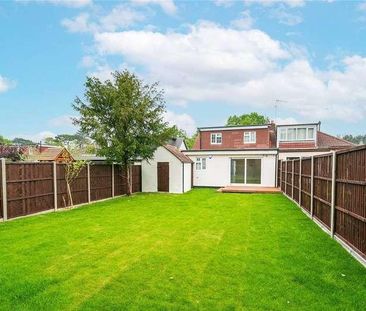 Harrow Way, Bushey, WD19 - Photo 6