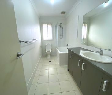 Spacious Family Home in the Heart of Gracemere - Photo 5