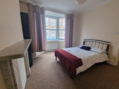 3 bedroom maisonette to rent - Photo 3