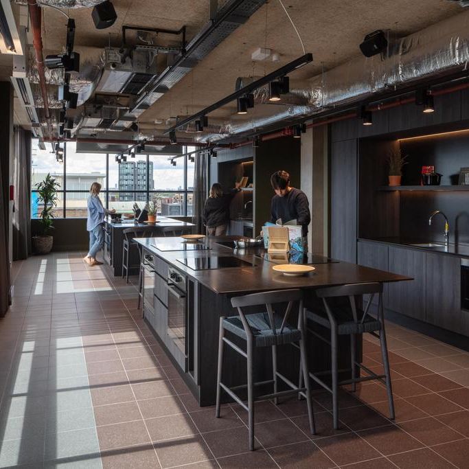 Studio to rent - Photo 1