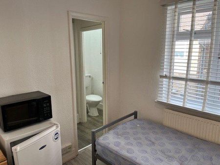 House share to rent - Photo 3