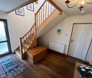 4 bedroom detached house to rent - Photo 2
