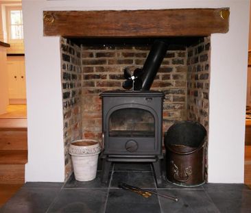 2 bedroom terraced house to rent - Photo 2