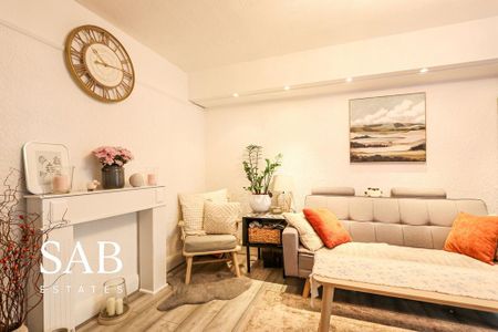 3 bedroom end of terrace house to rent - Photo 2