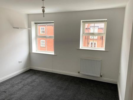 1 bedroom Flat for rent - Photo 5