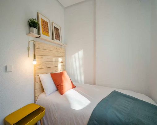 Calle del Conde de la Cimera, Madrid, Community of Madrid 28040 - Photo 1