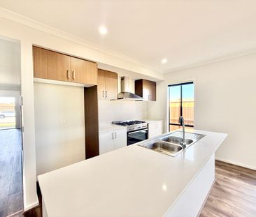 Brand New ✧ Spacious ✧ Prime Location - Photo 6