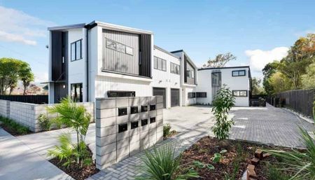 3 BR townhouse in Bayswater- Takapuna Grammar Zone - Photo 4