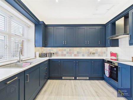 1 The Old Bank Building, 1 Great Georges Street, Warrenpoint, Newry, BT34 3LV - Photo 4