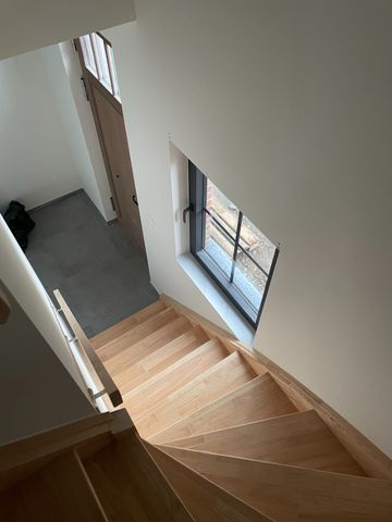 Drie slaapkamer EENGEZINSWONING met garage & tuin - Photo 4