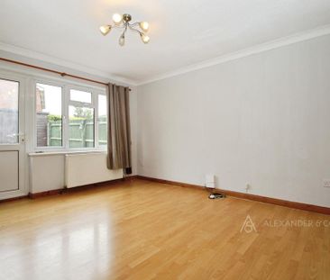 2 bedroom semi-detached house to rent - Photo 3