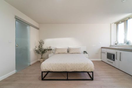 Studio to rent - Photo 3