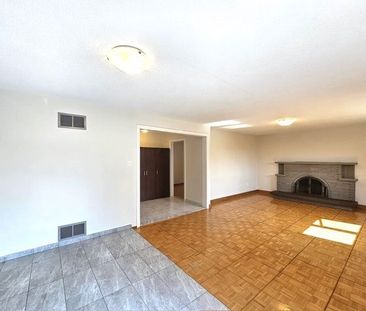 For Lease - 93 North Ridge Road, Vaughan, Ontario - Photo 2