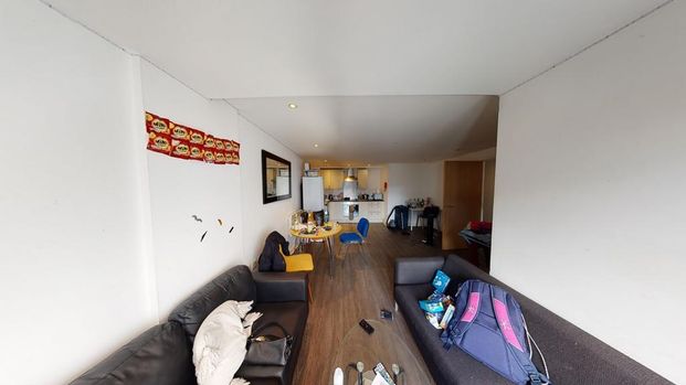 2 bedroom ground floor flat to rent - Photo 1