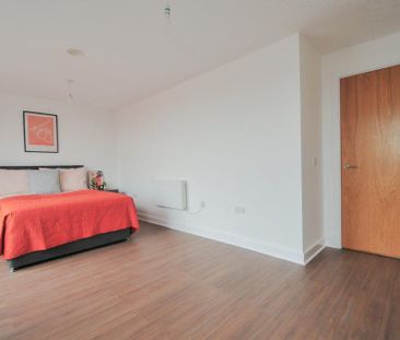 3 bedroom apartment to rent - Photo 5