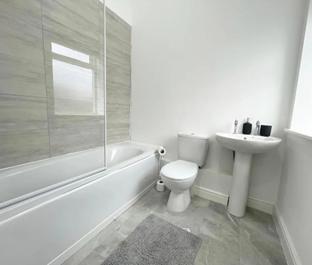 3 bedroom end of terrace house to rent - Photo 6