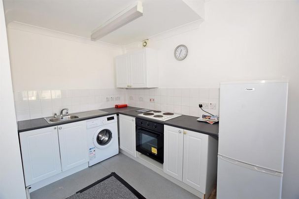 1 bedroom flat to rent - Photo 1