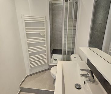 Location Appartement 2 pièces 27m² BANDOL 83150 - Photo 4